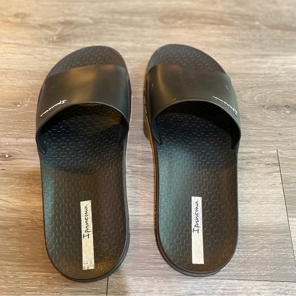 Ipanema Rubber Black Men's Slipper - Picture 4 of 10